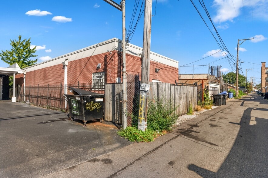 More Photos Of 6021 S Kedzie Ave, Chicago Medical For Sale