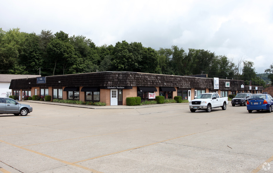 Primary Photo Of 303-309 E Main St, Mansfield Unknown For Lease