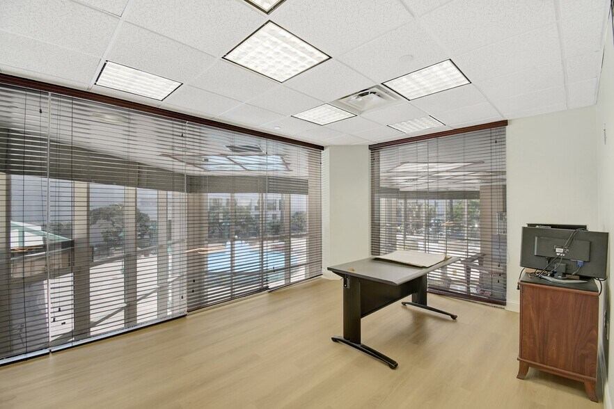 More Photos Of 200 S Andrews Ave, Fort Lauderdale Medical For Sale