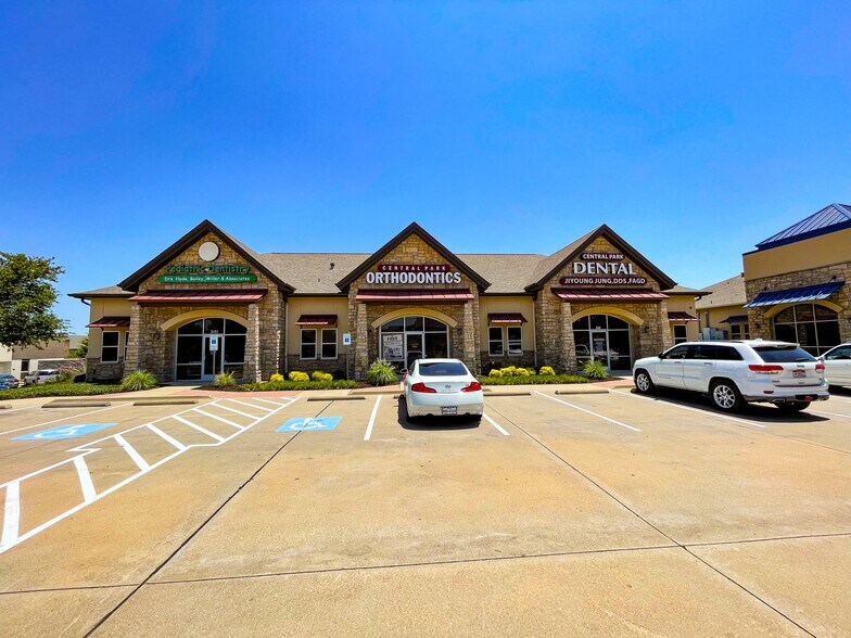 Primary Photo Of 3101 S Center St, Arlington Medical For Lease