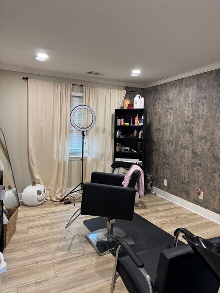 More Photos Of 4651 Roswell Rd NE, Atlanta Medical For Lease