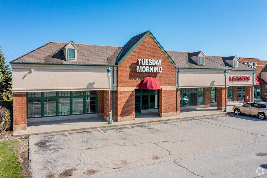 More Photos Of 690 Westfield Way, Pewaukee General Retail For Lease