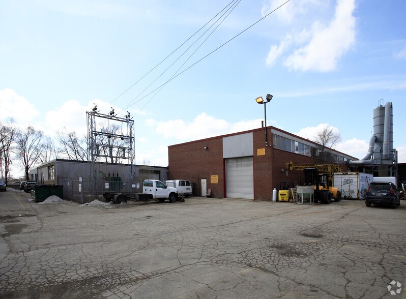 More Photos Of 2 St Lawrence Ave, Toronto Warehouse For Sale