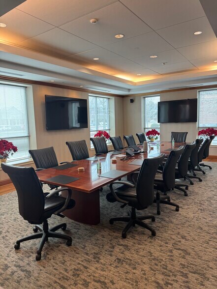 More Photos Of 109 Pheasant Run, Newtown Manufacturing For Sale