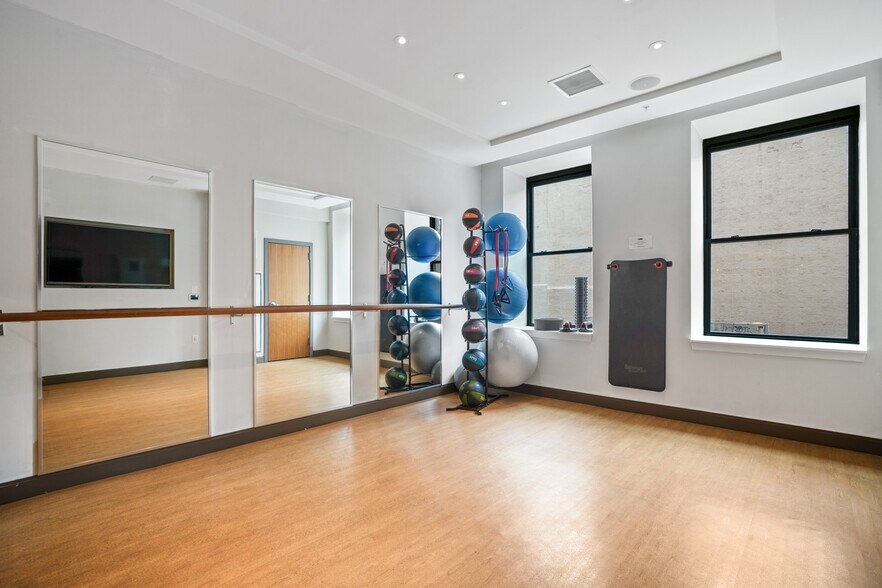 More Photos Of 1338 Chestnut St, Philadelphia Apartments For Sale