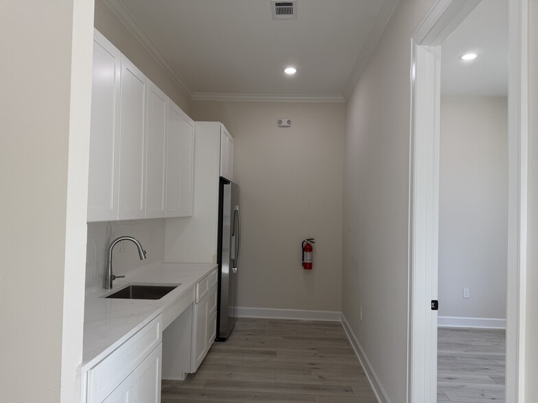 More Photos Of 5251 Katy Mills Cir, Katy Medical For Lease