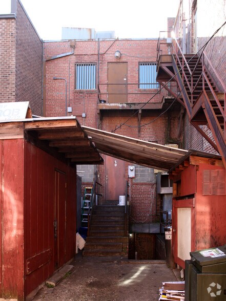 More Photos Of 203 E Franklin St, Chapel Hill Storefront For Sale