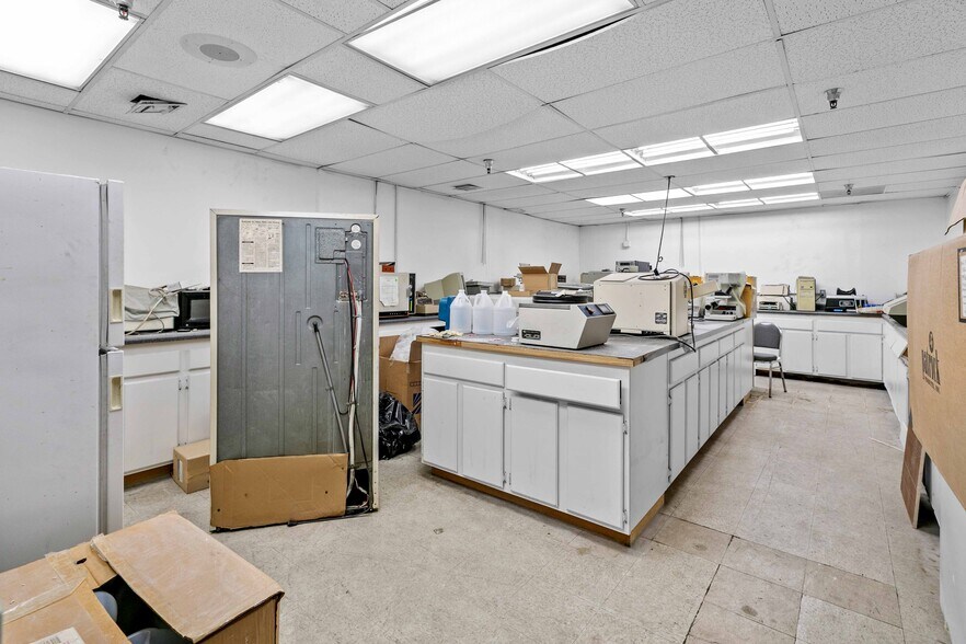 More Photos Of 9036 Winnetka Ave, Northridge Loft Creative Space For Lease