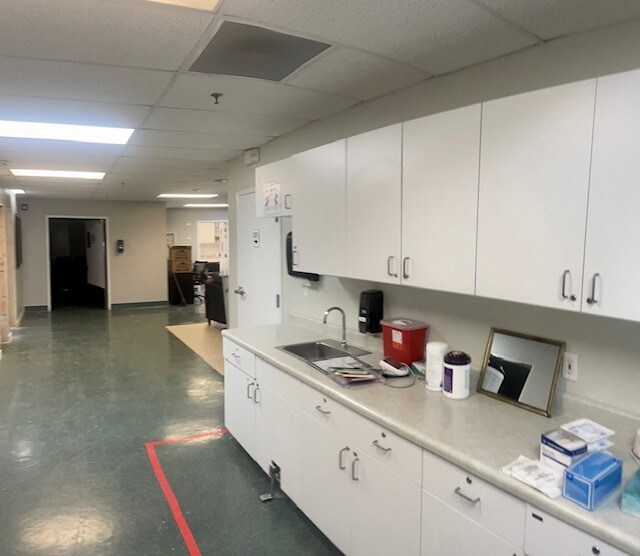 More Photos Of 135 Carmen Ln, Santa Maria Rehabilitation Center For Lease