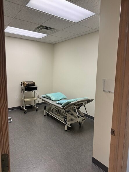 More Photos Of 177 Meadowbrook Ln, Duncansville Rehabilitation Center For Lease