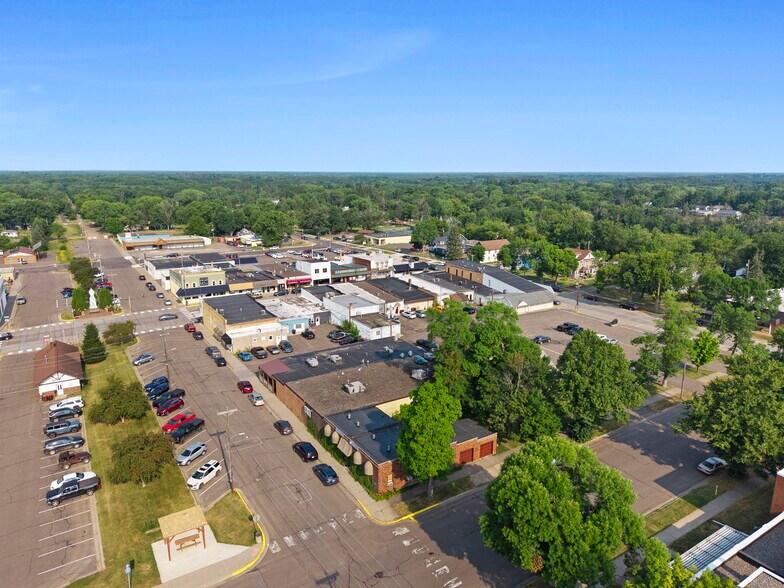 More Photos Of 118 Railroad Ave NE, Mora General Retail For Sale