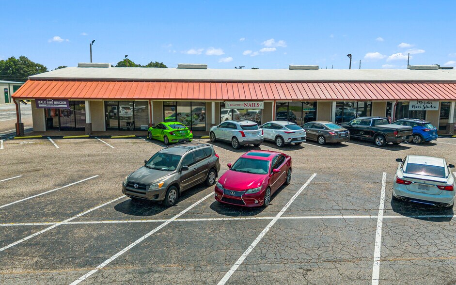 More Photos Of 206 E Reelfoot Ave, Union City General Retail For Sale