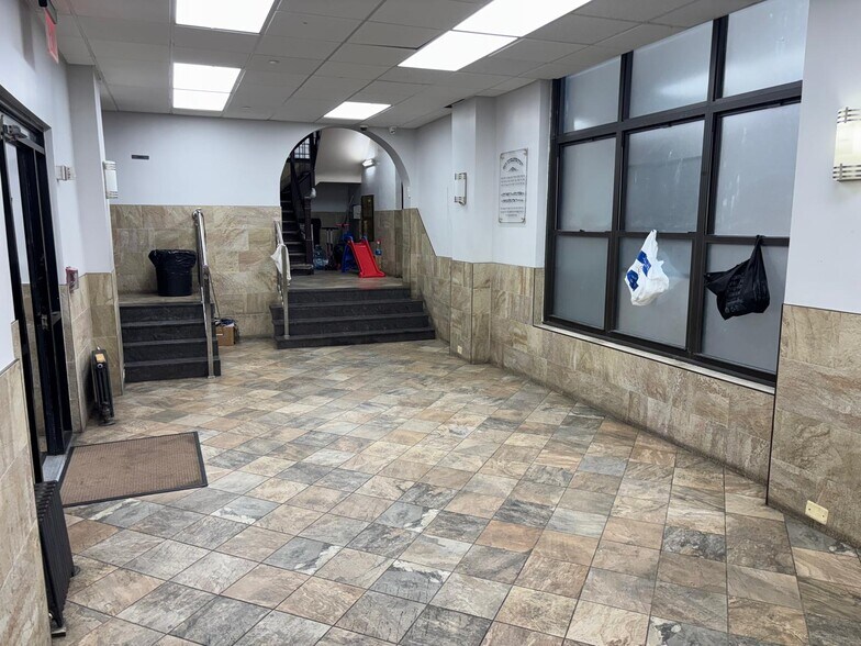 More Photos Of 860 E 27th St, Brooklyn Apartments For Sale