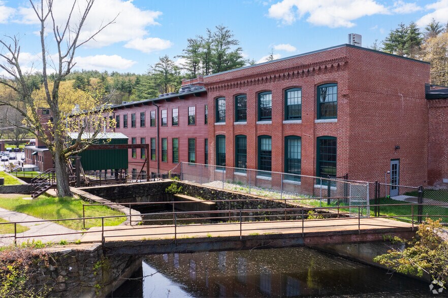 More Photos Of 5-15 Case St, Southbridge Apartments For Sale