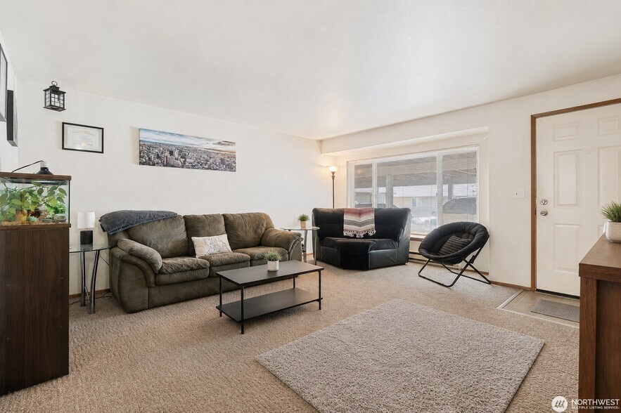 More Photos Of 1011-1015 S 48th Ave, Yakima Apartments For Sale