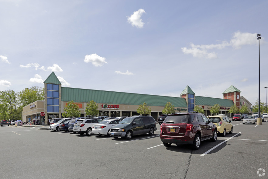 Primary Photo Of 67 Newtown Rd, Danbury General Retail For Lease