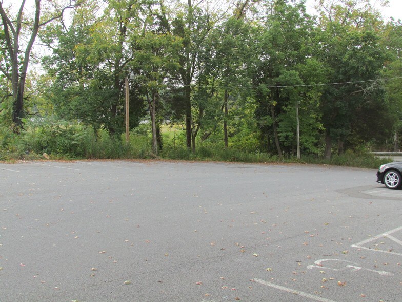 More Photos Of 824 E Benjamin Franklin Hwy, Douglassville Freestanding For Sale
