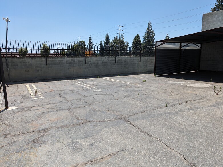 More Photos Of 11195 Central Ave, Ontario Unknown For Lease