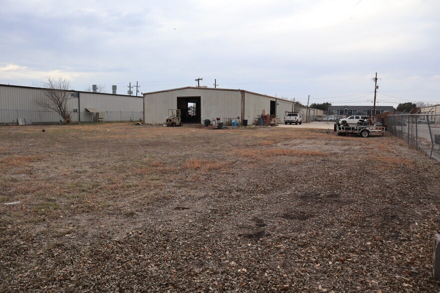 More Photos Of 9238 Converse Business Ln, Converse Service For Sale