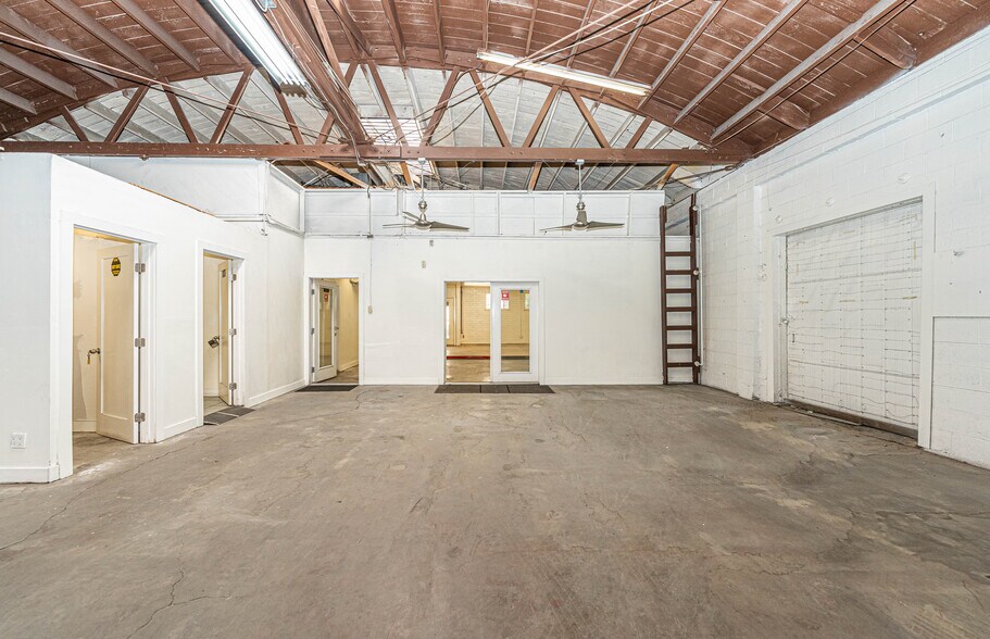 More Photos Of 947 N Vignes St, Los Angeles Warehouse For Sale