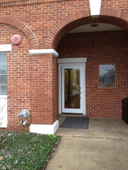 More Photos Of 800 S Lewis St, New Iberia Office For Lease