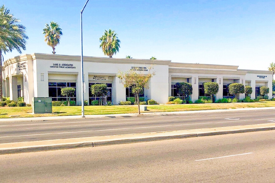 Primary Photo Of 7005 N Maple Ave, Fresno Medical For Lease