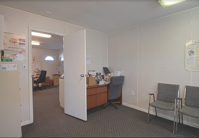 More Photos Of 100 Oakland Ave, Port Jefferson Medical For Lease