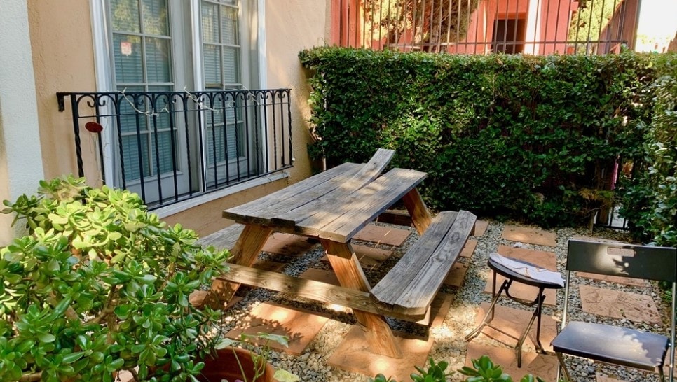 More Photos Of 1435-1437 1/2 N Las Palmas Ave, Los Angeles Apartments For Sale