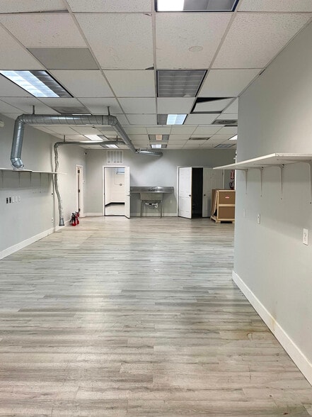More Photos Of 877-881 Federal Blvd, Denver Medical For Lease