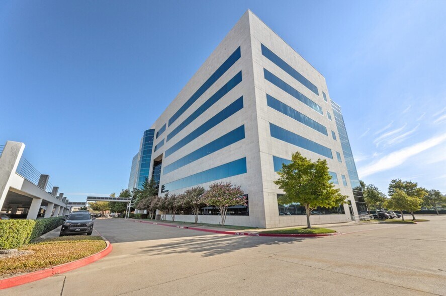 More Photos Of 2805 Dallas Pkwy, Plano Office For Lease