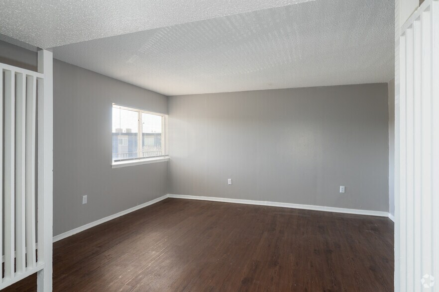 More Photos Of 5249 Wren Ave, El Paso Apartments For Sale