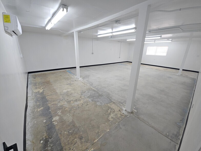 More Photos Of 10135 S Barrackman Rd, Mohave Valley Light Distribution For Lease