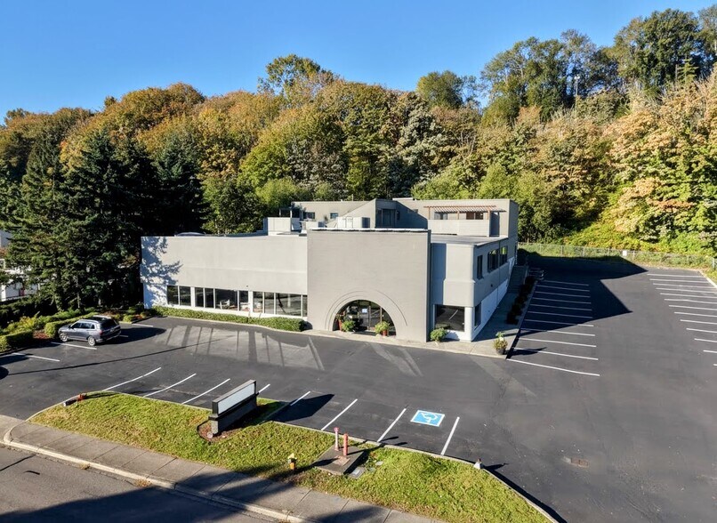 Primary Photo Of 16705 Southcenter Pky, Tukwila Freestanding For Sale