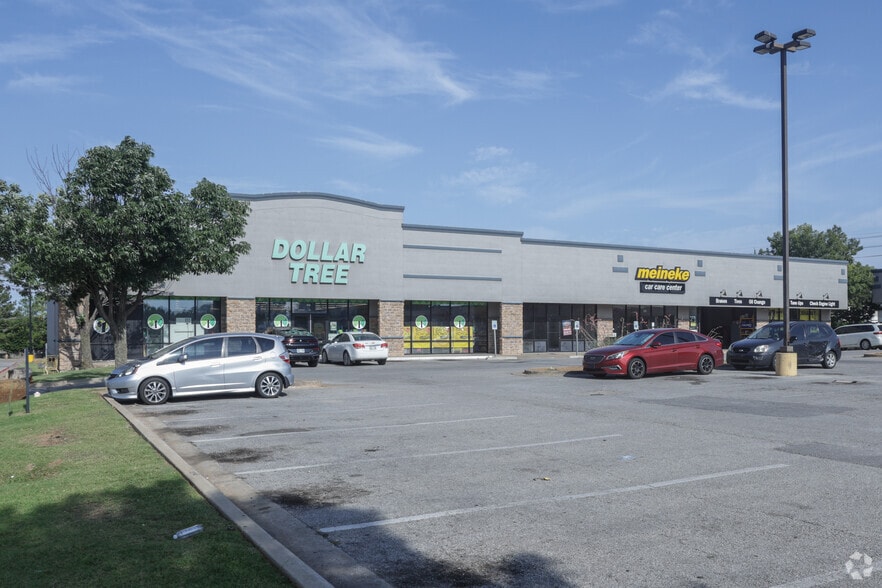 More Photos Of 10848 S Memorial Dr, Tulsa Unknown For Lease