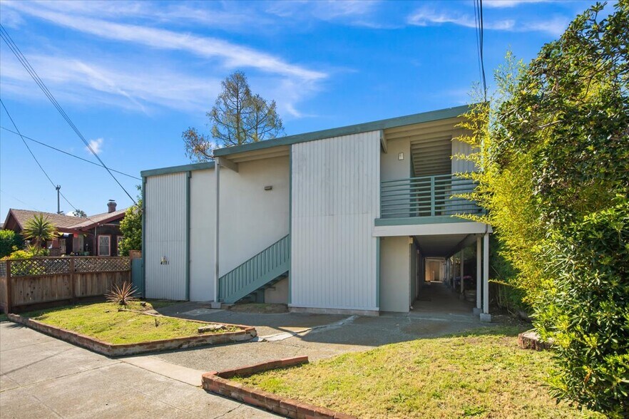 More Photos Of 4121 Opal St, Oakland Apartments For Sale