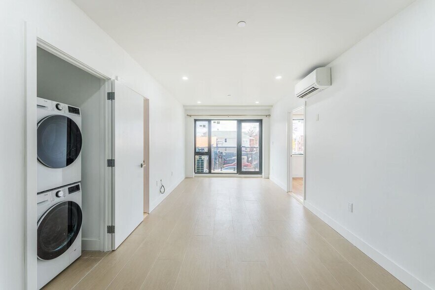 More Photos Of 16502 Sanford Ave, Flushing Apartments For Sale