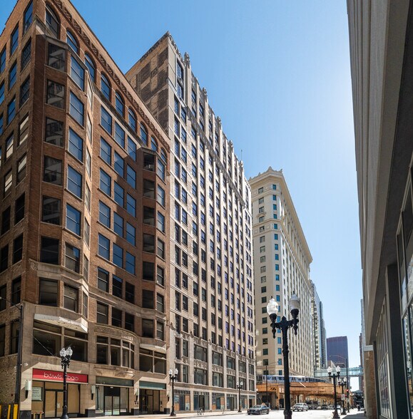 More Photos Of 330 S Wells St, Chicago Office For Lease