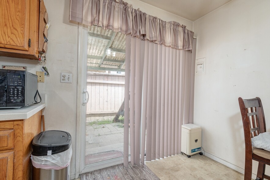 More Photos Of 10921 Walnut St, Los Alamitos Apartments For Sale