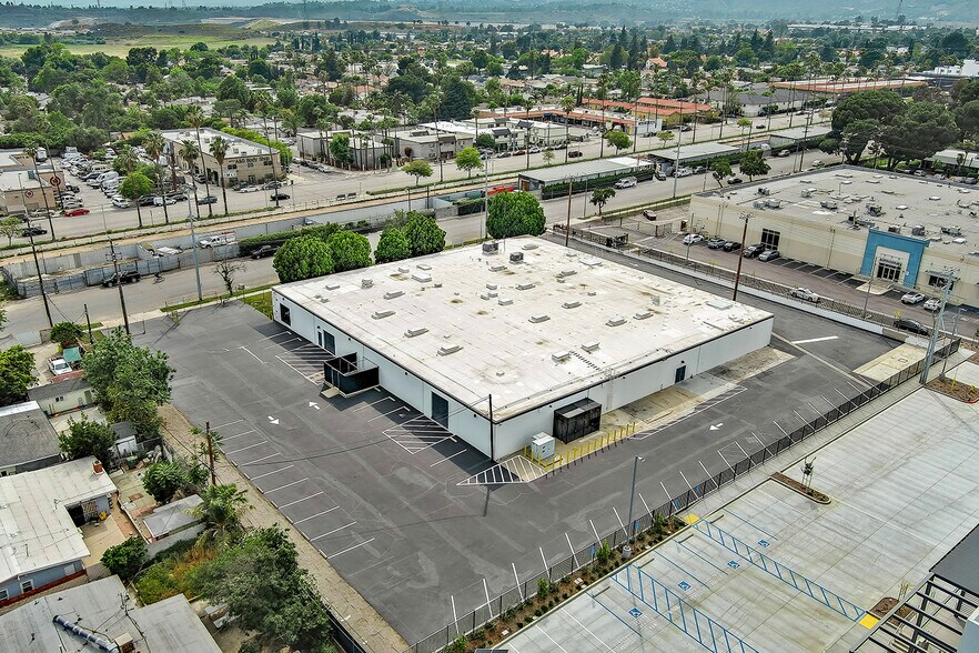 More Photos Of 12740 San Fernando Rd, Sylmar Warehouse For Lease