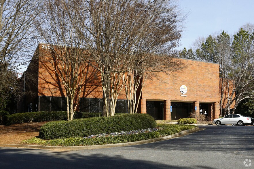More Photos Of 3905 Steve Reynolds Blvd, Norcross Warehouse For Lease