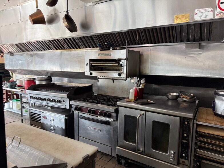 More Photos Of 10-20 29th St @ Mission, San Francisco Restaurant For Sale