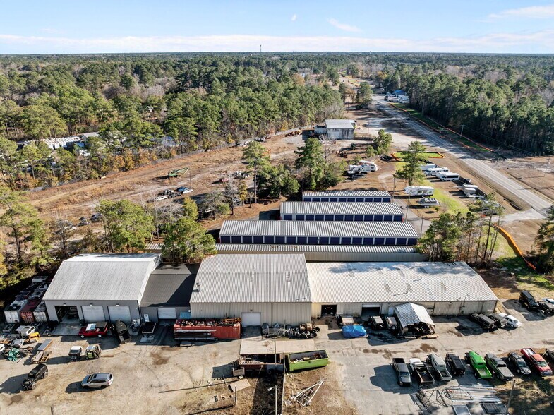 More Photos Of 4704 N College Rd, Castle Hayne Warehouse For Lease