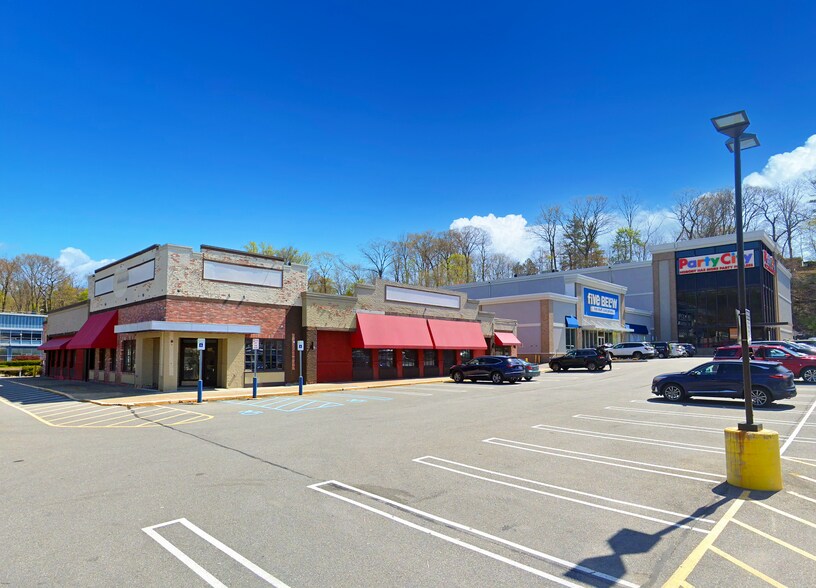 More Photos Of 2550 Central Park Ave, Yonkers Unknown For Lease