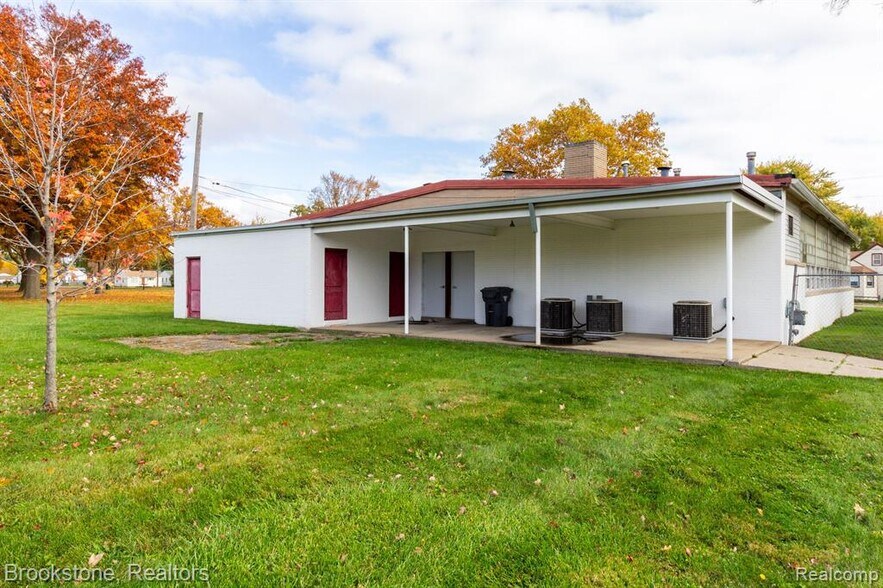 More Photos Of 22021 Memphis Ave, Warren Lodge Meeting Hall For Sale
