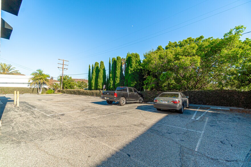 More Photos Of 3626 E Pacific Coast Hwy, Long Beach Medical For Sale