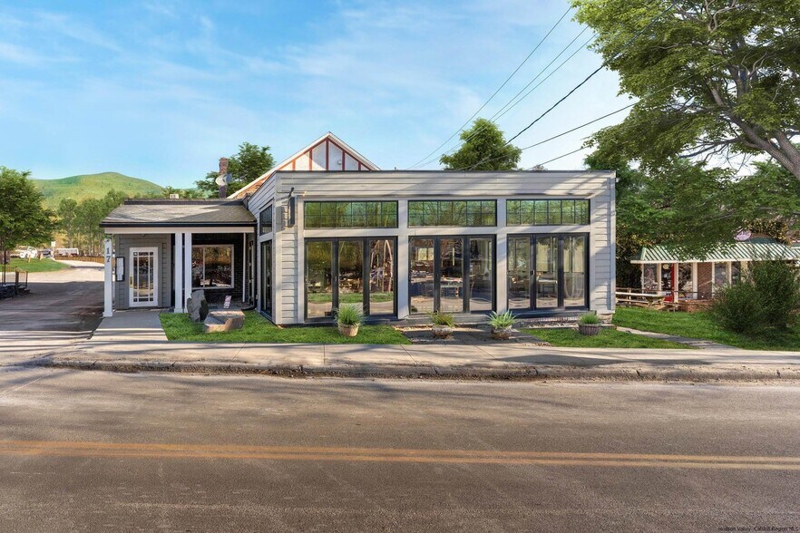 More Photos Of 17 Mill Hill Rd, Woodstock Restaurant For Sale