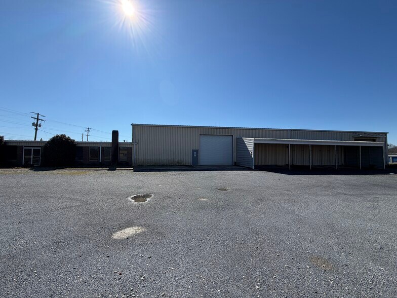More Photos Of 1865 US 41 Hwy SW, Calhoun Industrial For Lease