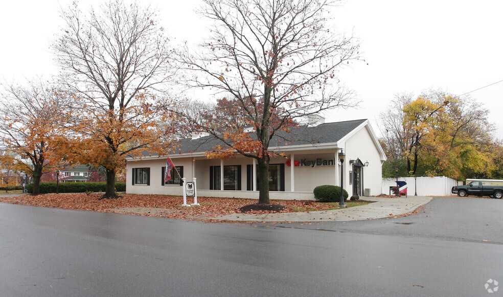 Primary Photo Of 103 Park St, Village of Altamont Restaurant For Lease