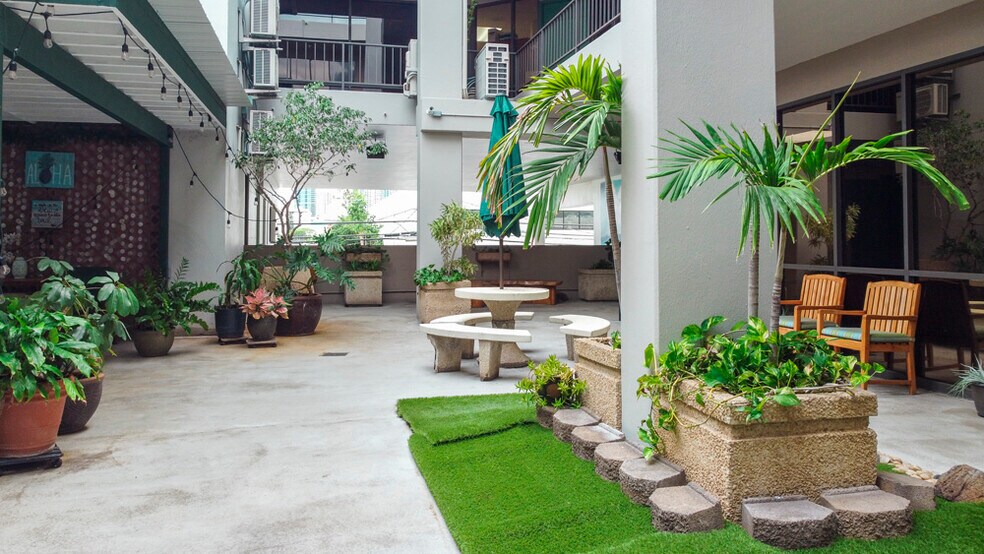 More Photos Of 1950 Young St, Honolulu Office For Lease