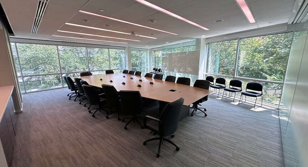 More Photos Of 4301 Dominion Blvd, Glen Allen Office For Lease